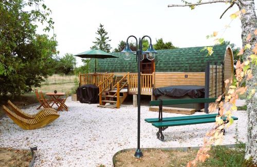 Vieux-Chateau Other | Le Mama Tonneau