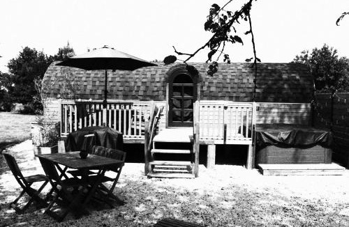 Vieux-Chateau Other | Le Mama Tonneau