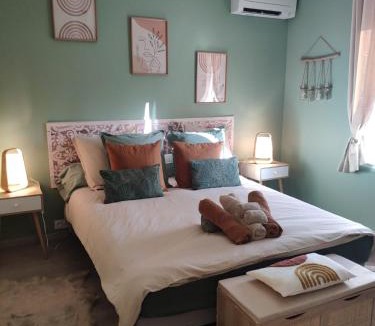 Brasles Apartment | LE MANHATTAN Authentique maison climatisée 78 m2