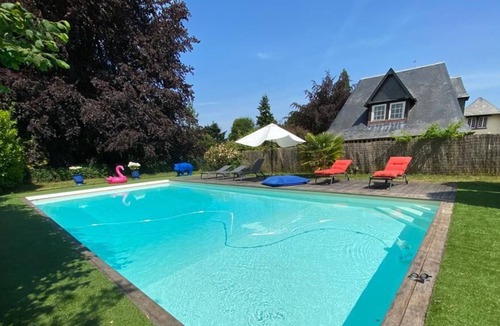 Pont-l'Eveque House | Le Manoir - 14 beds