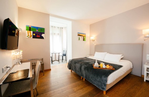 Tarascon-sur-Ariege Hotel | Le Manoir D Agnès