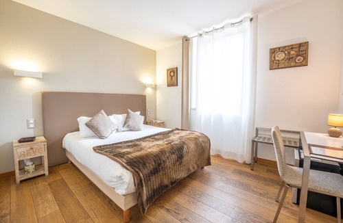 Tarascon-sur-Ariege Hotel | Le Manoir D Agnès