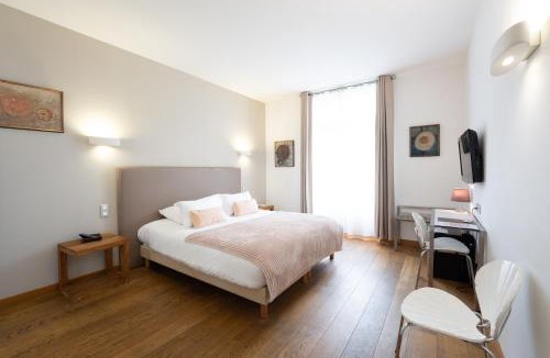 Tarascon-sur-Ariege Hotel | Le Manoir d'Agnès Logis hôtel restaurant