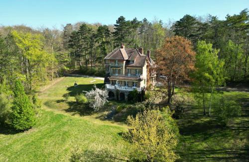 Gaillon-sur-Montcient House | Le Manoir du Cerf