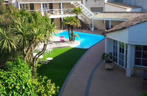 Challans Hotel | Le Manoir de l'antiquité