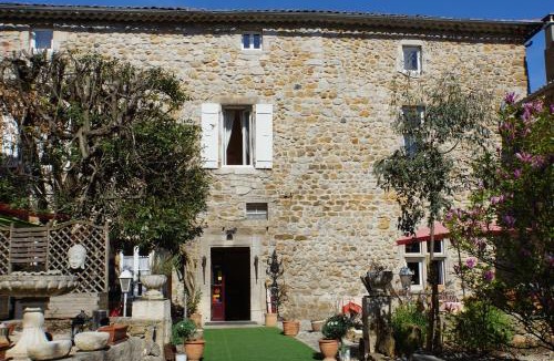 Vallon-Pont-d'Arc Hotel | Le Manoir du Raveyron