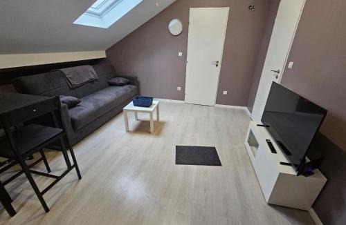 Haucourt-Moulaine Apartment | Le Manoir Enchanté