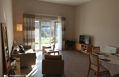 Perignat-les-Sarlieve Apartment | Le Manoir