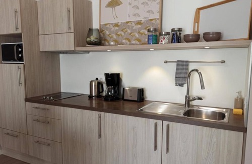 Perignat-les-Sarlieve Hotel | Le Manoir