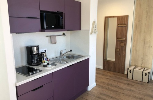 Perignat-les-Sarlieve Hotel | Le Manoir