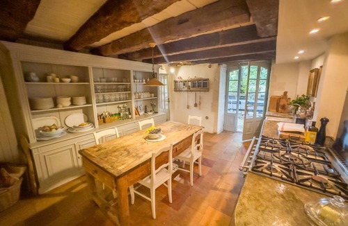 Montaigu-de-Quercy Villa | Le Manoir Les Sines - Nine Bedroom Villa, Sleeps 18