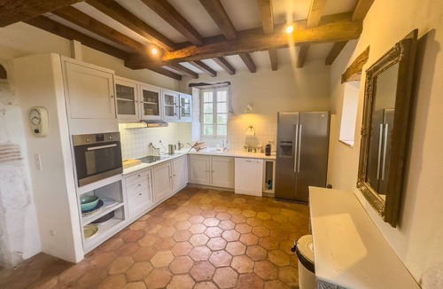 Montaigu-de-Quercy Villa | Le Manoir Les Sines - Nine Bedroom Villa, Sleeps 18