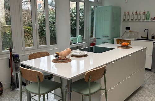 Flore House | Le Mans Gem with Garage & Garden - Motorsport Fans Welcome
