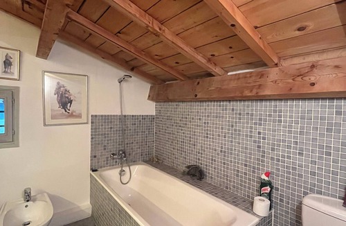 Arles Other | Le Marais de Capeau, private with pond, swimming pool and leisure facilities