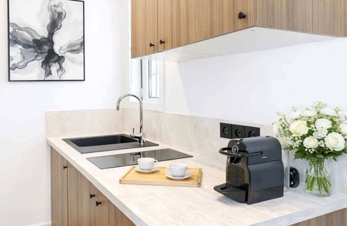 Saint-Merri Apartment | Le Marais - Deluxe studio for couples