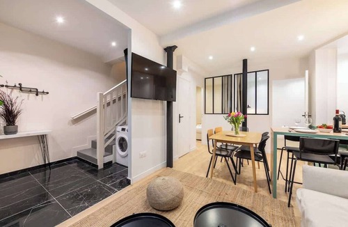 Strasbourg -Saint-Denis House | Le Marais l 5BR & A/C - Duplex Home in Paris