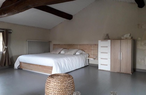Saint-Pierre-le-Vieux Bed & Breakfast | Le Marais Picotin
