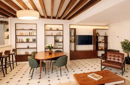 Quartier de la Folie-Mericourt Apartment | Le Marais - Premium family apartment for 6