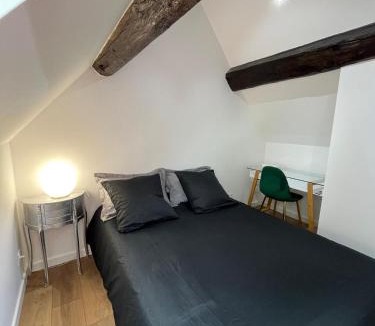 Bourroches Apartment | Le Marc dor