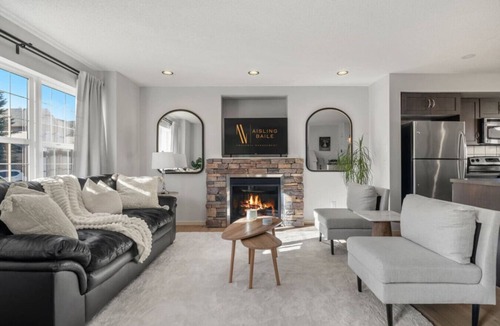 Silverado House | Le Mardi| Fire Pit | Fenced Backyard | AC