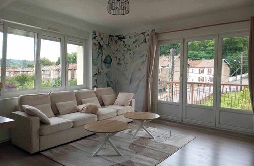 Joeuf Apartment | Le Marie 115m² - Spacious 3 bedrooms - 2 bathrooms - Balcony