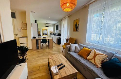 Les Platanes Apartment | Le Marie-Louis - Jardin - Parking - Wifi