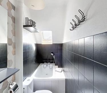 Calais City Center Apartment | Le Marin - Studio au pied du Port - Proche Plage