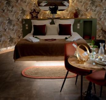 Le Barcares House | Le Mas aux Amoureux , Suite Romantique et Spa