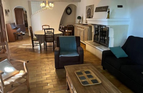 Caumont-sur-Durance House | Le Mas Caumontois: Charme et Authenticité