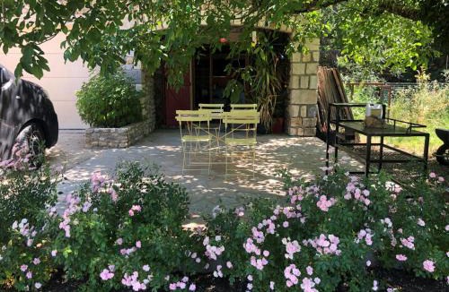 Saint-Victor-de-Malcap Bed & Breakfast | Le Mas Charamèlia