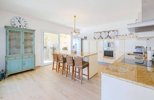 Tourrettes-sur-Loup Ski Chalet | Le Mas d’Azur – Exceptional view & pool