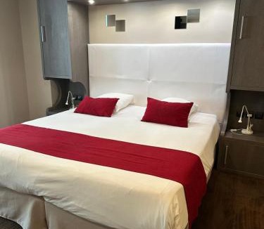 Tallard Hotel | Le Mas d'Estello