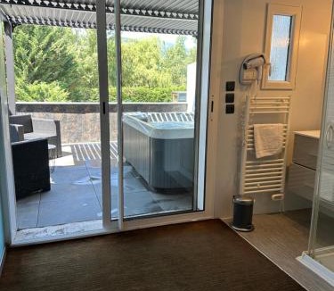 Tallard Hotel | Le Mas d'Estello