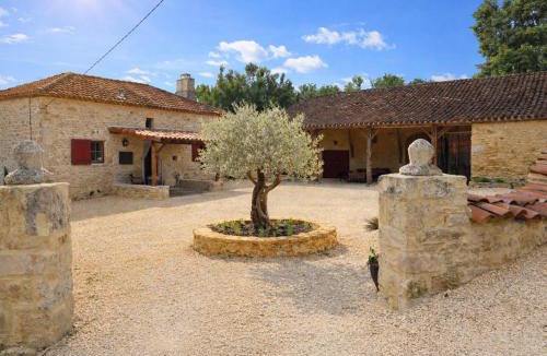 Montcabrier House | Le Mas dAmour