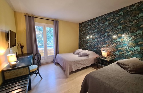 Pont-Saint-Esprit Hotel | Le Mas de l'Olivier