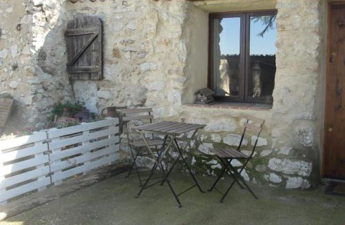 Quinson Bed & Breakfast | Le Mas De La Chérine