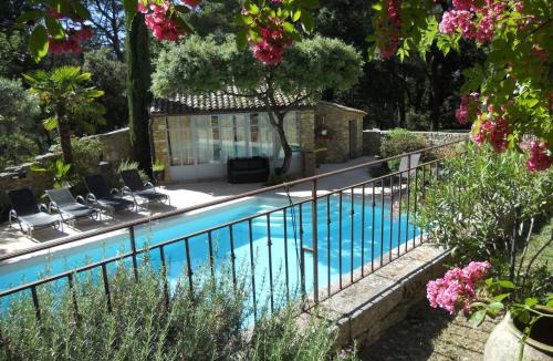 Faucon Bed & Breakfast | Le Mas de la Pinède