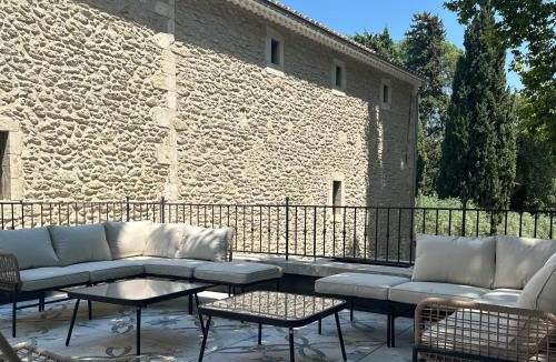 Aramon House | Le Mas de le Vernède