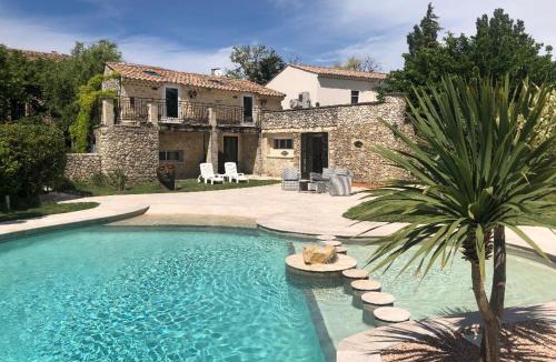 Valaurie Hotel | Le Mas de Valaurie