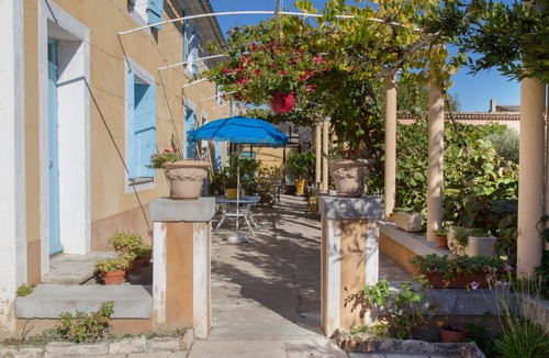 Pont-Saint-Esprit Cottage | Le Mas des îles charming 3 * gîte between Provence and Ardèche