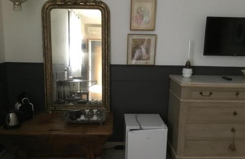 Barjac Bed & Breakfast | LE MAS DES AUGES