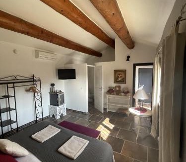 Graveson Bed & Breakfast | Le Mas Des Chutes