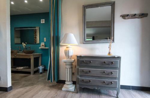 Oms House | LE MAS DES COLOMBES Chambres d'hôtes B&B & SPA