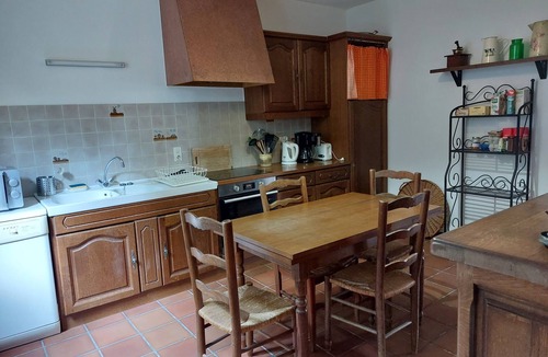 Banne House | Le Mas du Remire air-conditioned house with swimming pool
