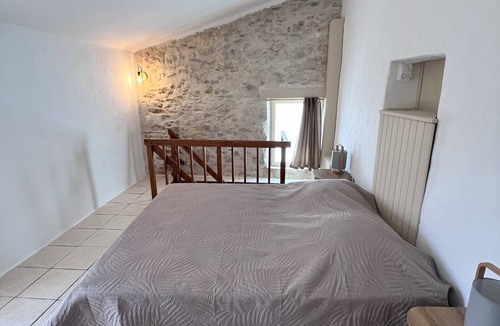 Orthoux-Serignac-Quilhan Bed & Breakfast | Le Mas Du Gentilhomme Lavender guest room