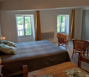 Roquemaure Bed & Breakfast | le mas rocamour