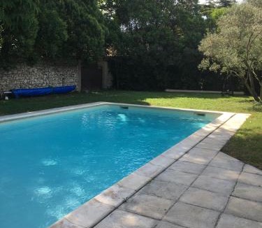 Roquemaure Bed & Breakfast | le mas rocamour