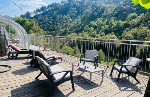 Saumane House | Le Massoulier Pergola