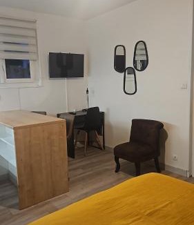 Sorbiers Apartment | Le matru