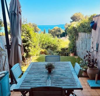 Rayol-Canadel-sur-Mer House | Le mazet des amours
